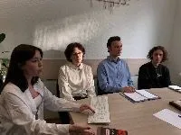 На совещании с директором КМЭПТ На совещании с директором КМЭПТ