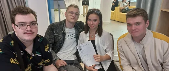 Наши студенты в центре "Моя карьера"