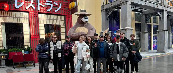 Кто хорошо учится, тот отдыхает в парке развлечений "Остров мечты"!