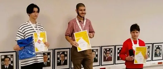 Победа в окружных соревнований по шахматам