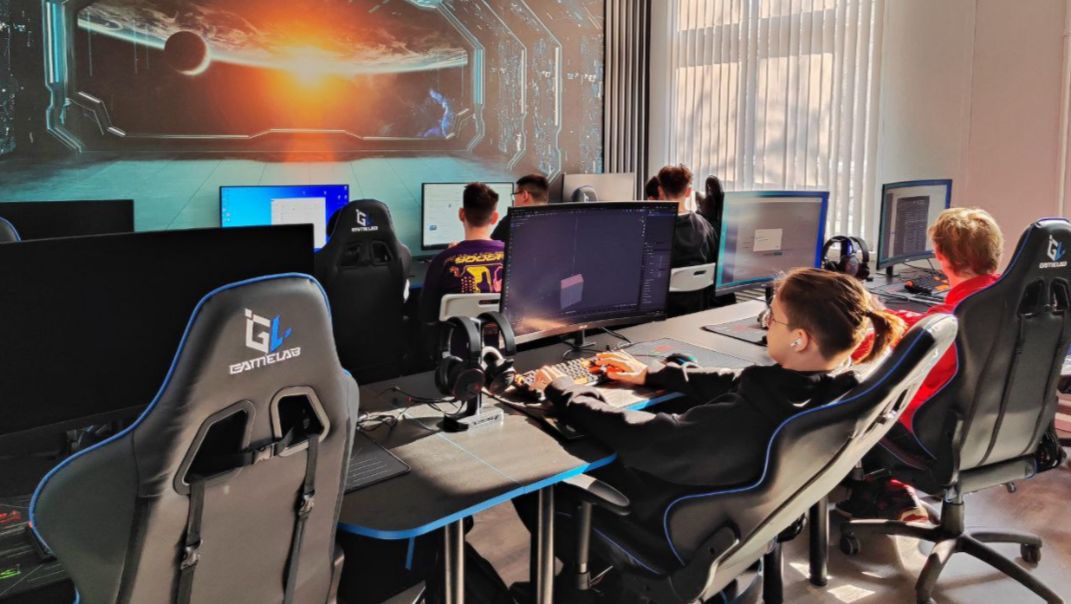 IT-клуб "Виртуальная реальность" IT-клуб "Виртуальная реальность"